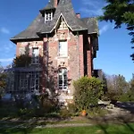Privatunterkunft Le Manoir Des Rochers *