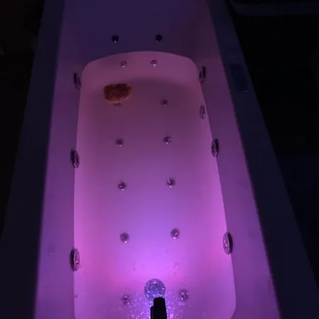 Le Manoir Des Rochers 홈스테이 *