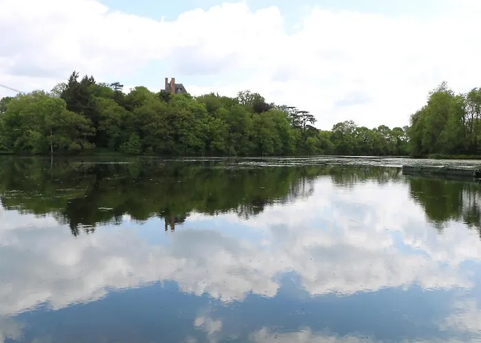 Le Manoir Des Rochers Rum i privatbostad Bouere