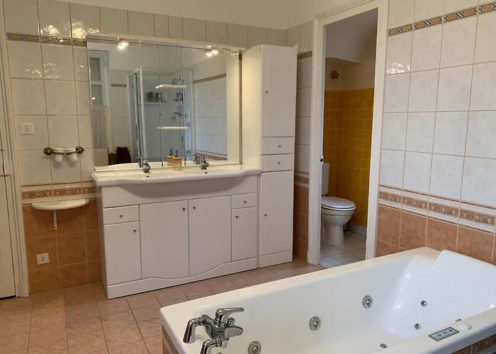 Le Manoir Des Rochers