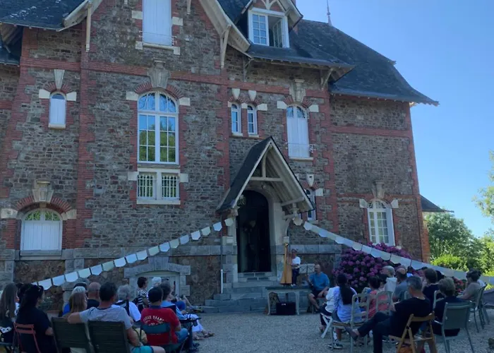 Rum i privatbostad Le Manoir Des Rochers *